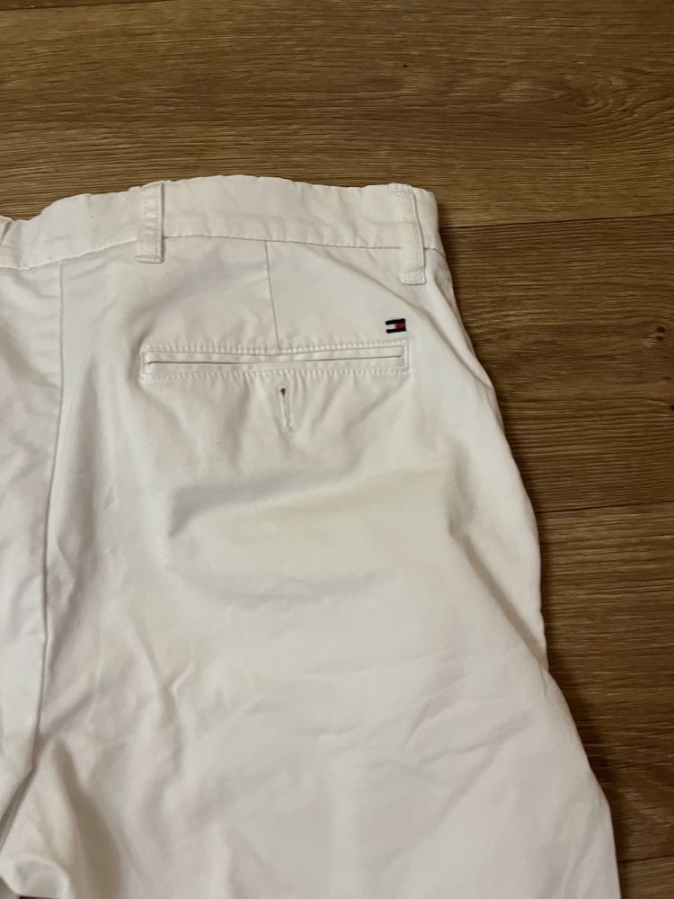 Продам чоловічі білі штани Tommy Hilfiger