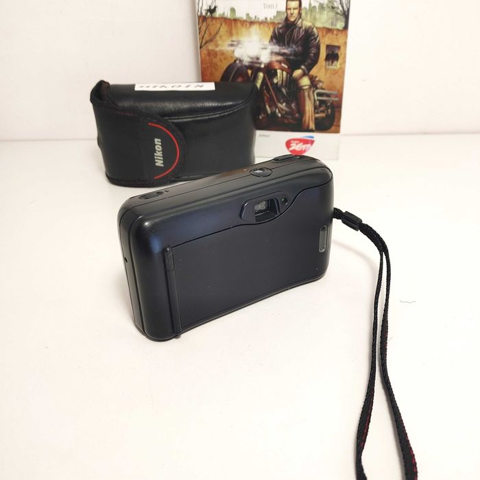 Kompaktowy aparat fotograficzny RETRO analogowy NIKON Fun Touch 3