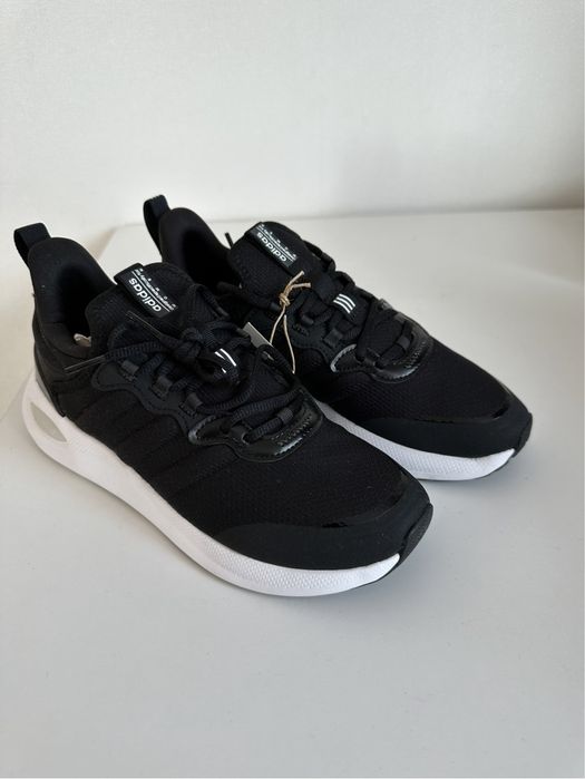 Кросівки Adidas нові