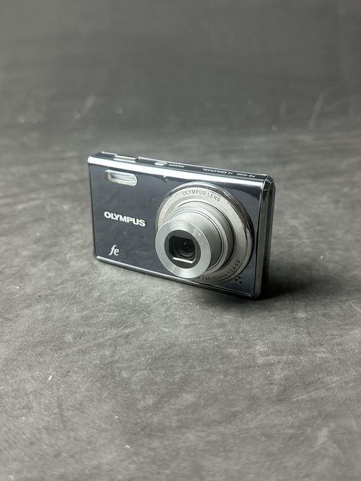 В наявності Цифровий фотоапарат. Мильниця в ідеальному стані.