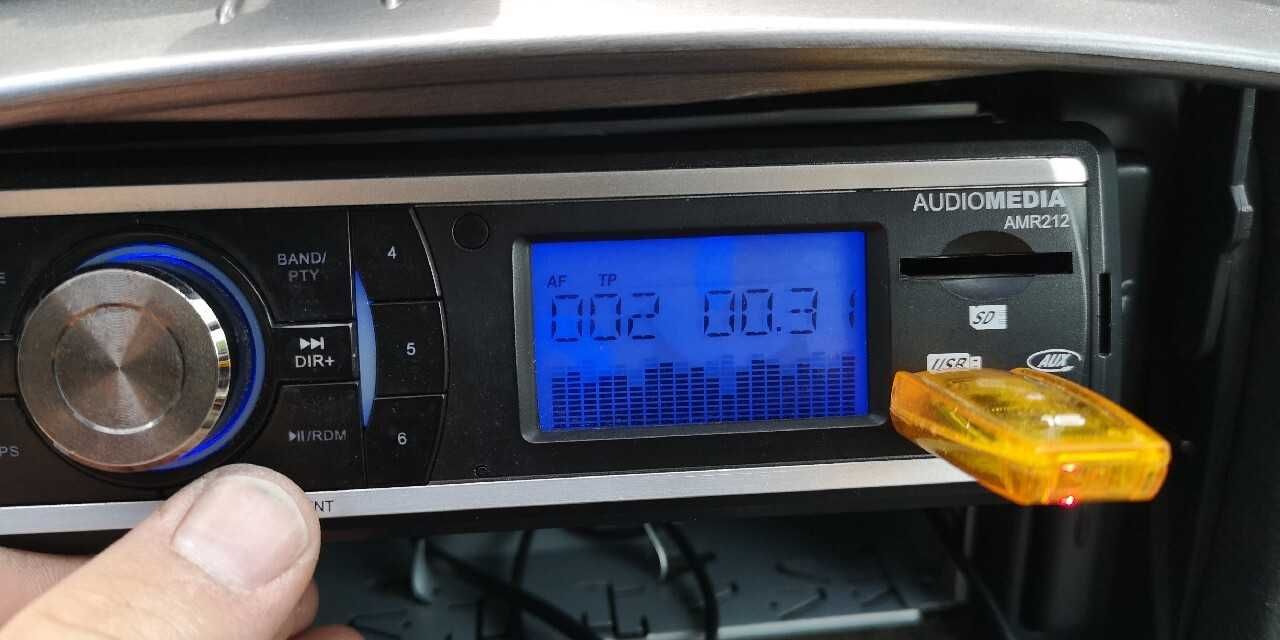 Radio samochodowe AudioMedia AMR 212 MP3,WMA, Karta SD, Audio IN/OUT