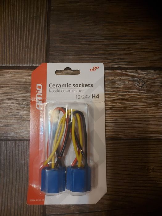 Kostki ceramiczne do żarówek h4