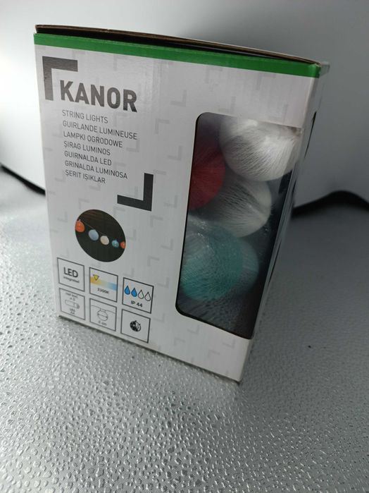 Lampki ogrodowe LED multikolor – dekoracja tarasu i balkonu