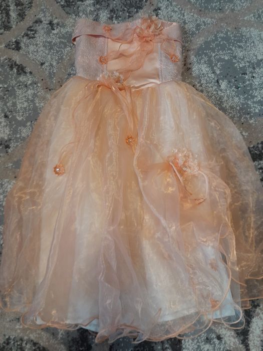 Святкова сукня для дівчинки 116-122-128