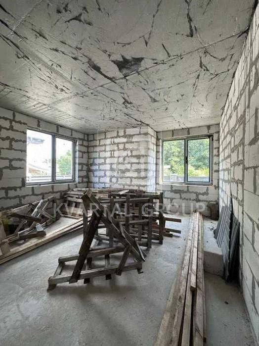 Просторий будинок 165 м² у Гореничах. Асфальт, ліс поруч. 6 соток.