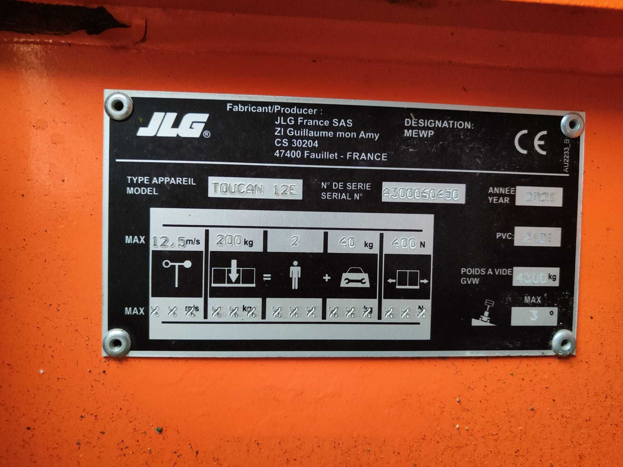 Podnośnik koszowy masztowy JLG TOUCAN 12 E, uszkodzony