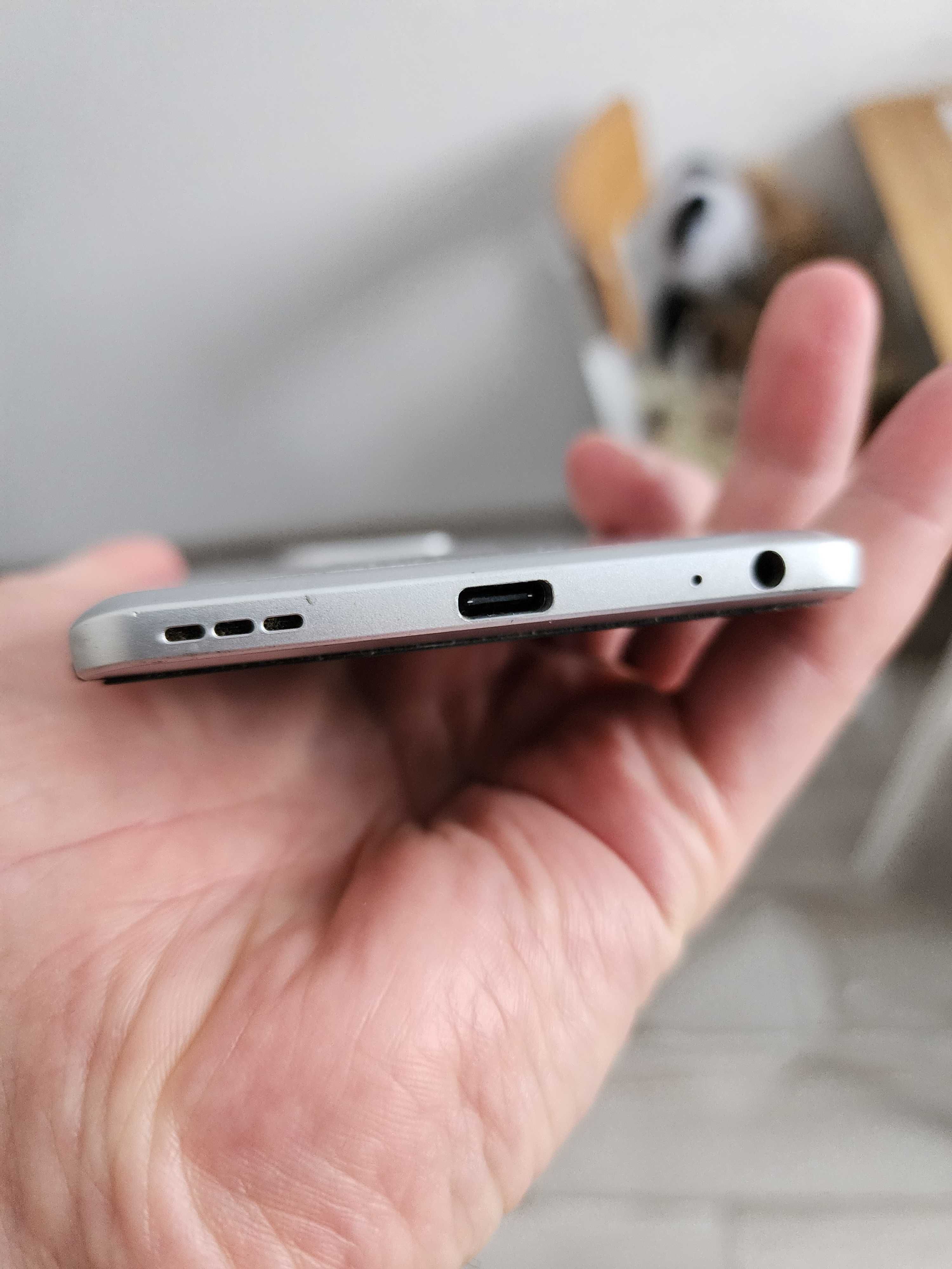 LG V20 US996 4/64GB Snapdragon 820 ідеал Hi-Fi ЦАП Quad.