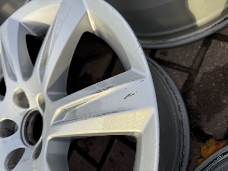 Komplet felg Volvo 17” 5x108 8J ET42 Felgi Używane F-Vat