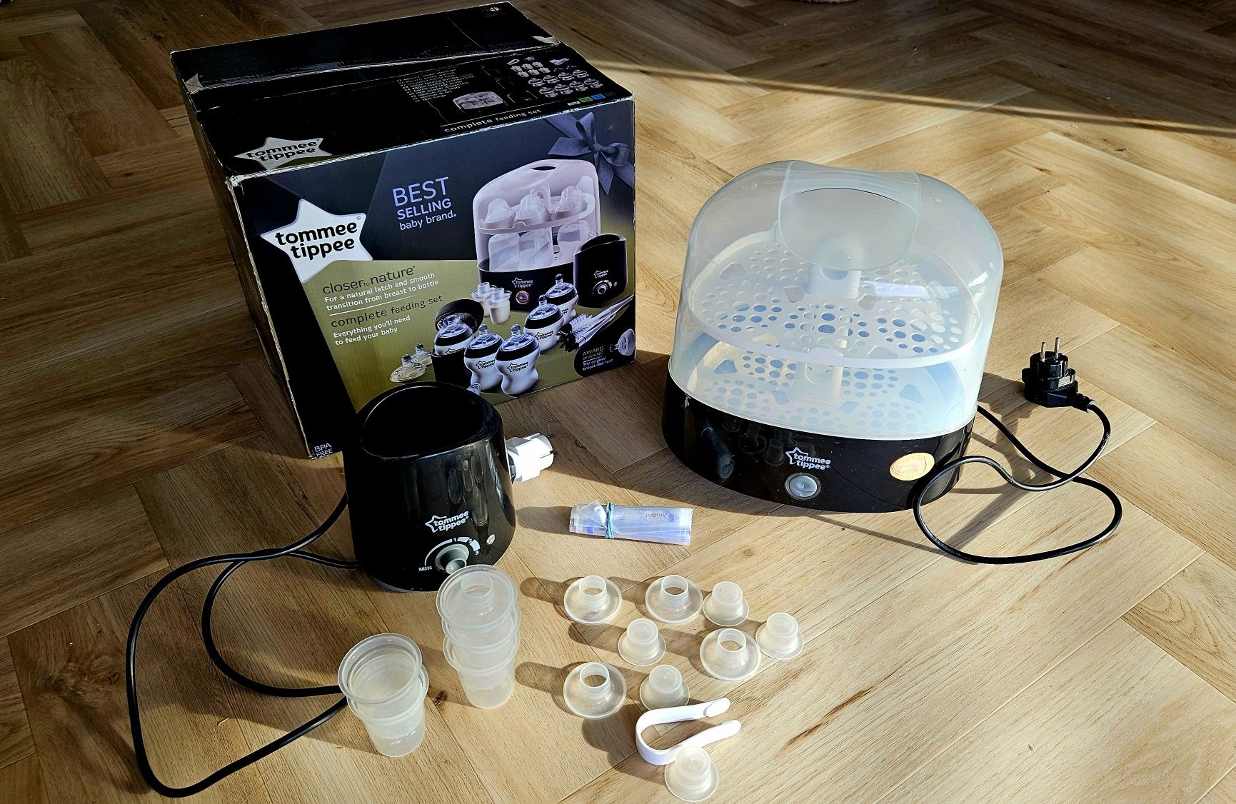 Sterylizator Tommee tippee czarny + podgrzewacz + pojemniki na mleko