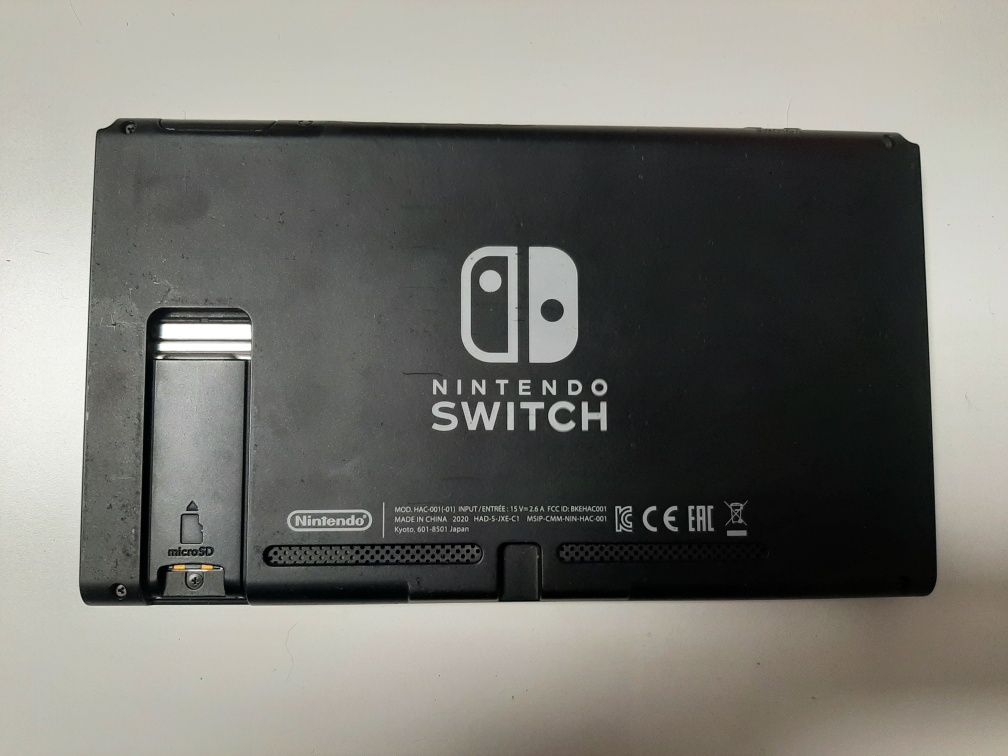 Nintendo Switch + dodatki
