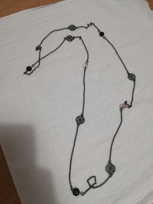Colar preto com pedras PARFOIS