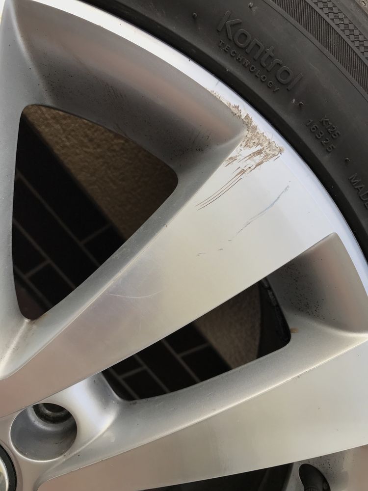 Оригінальні диски з резиною R17 5x112 Volkswagen Audi Skoda Seat