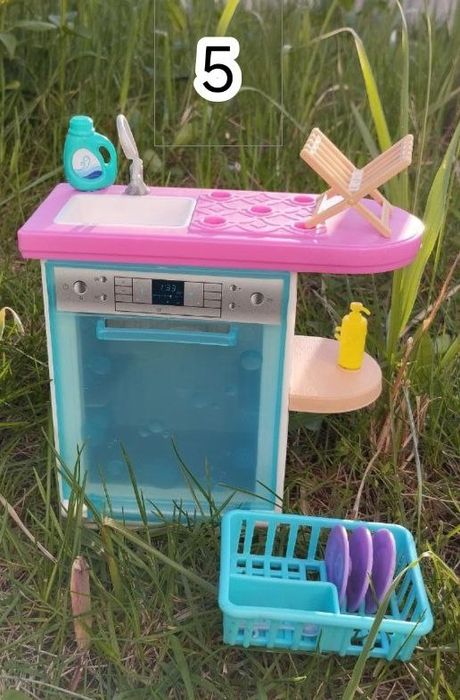 Ляльки барбі оригінальні та монстер хай