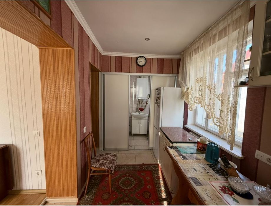 Два будинки за ціною одного в смт Великий Любінь, біля Львова.