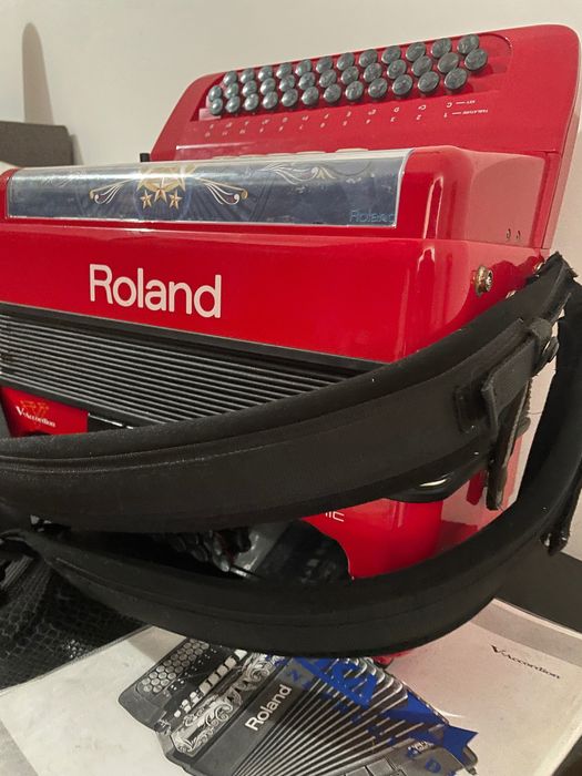 Concertina Roland Fr 18