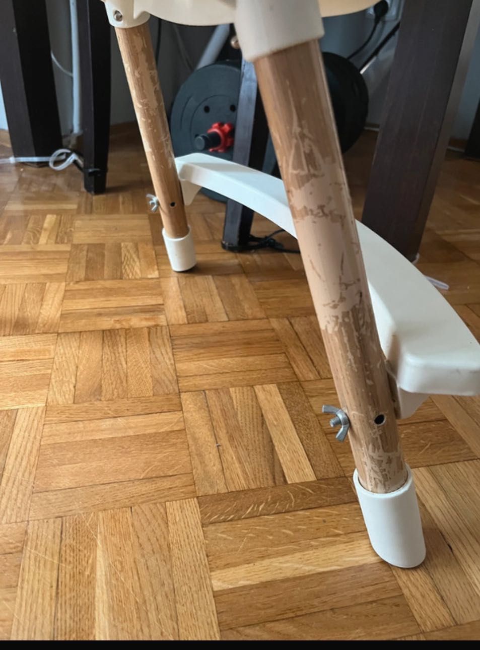 krzesełko do karmienia momi