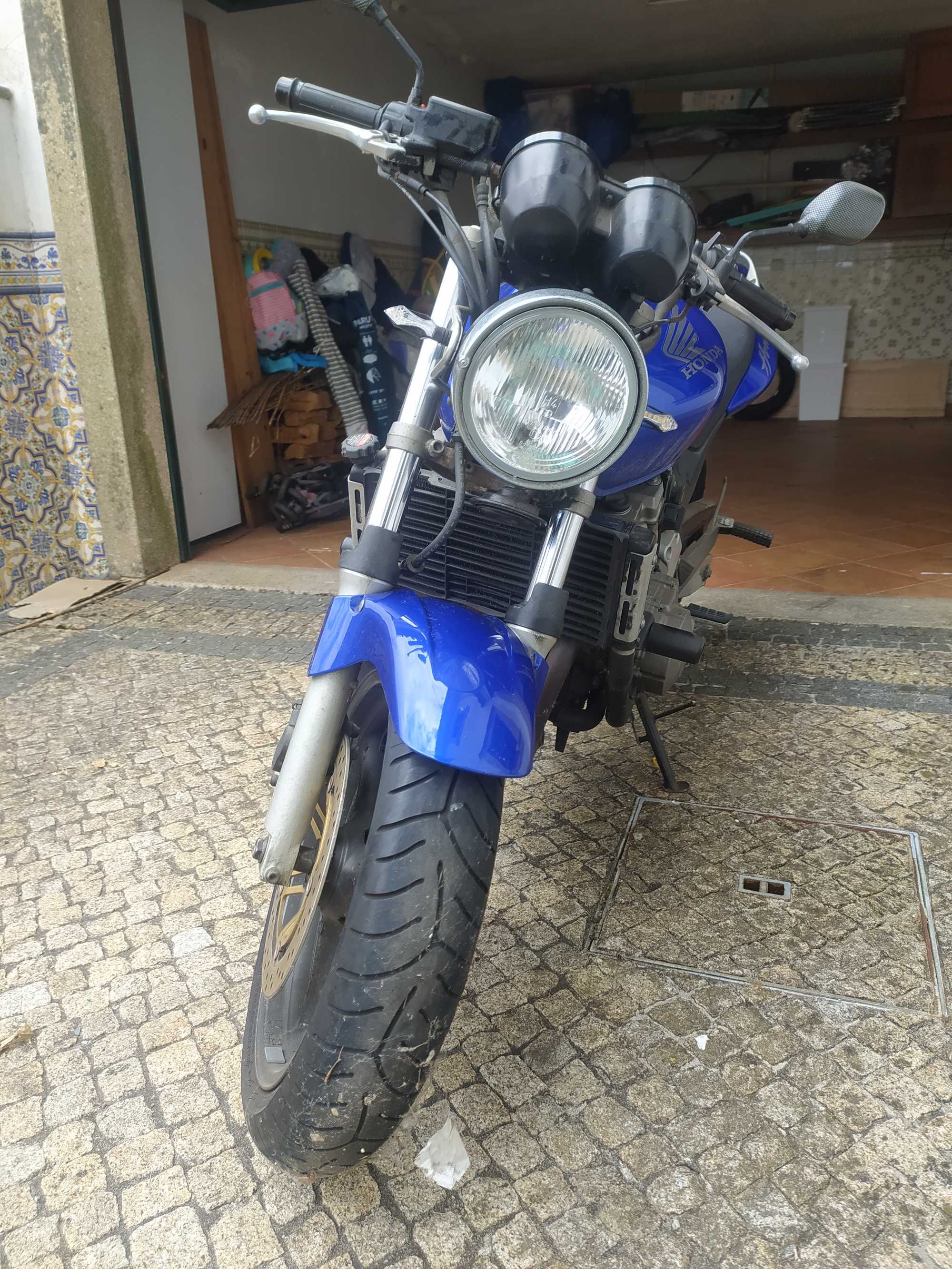 Mota Honda Hornet 600