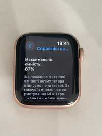 Apple watch 4 40mm rose gold заводський комплект