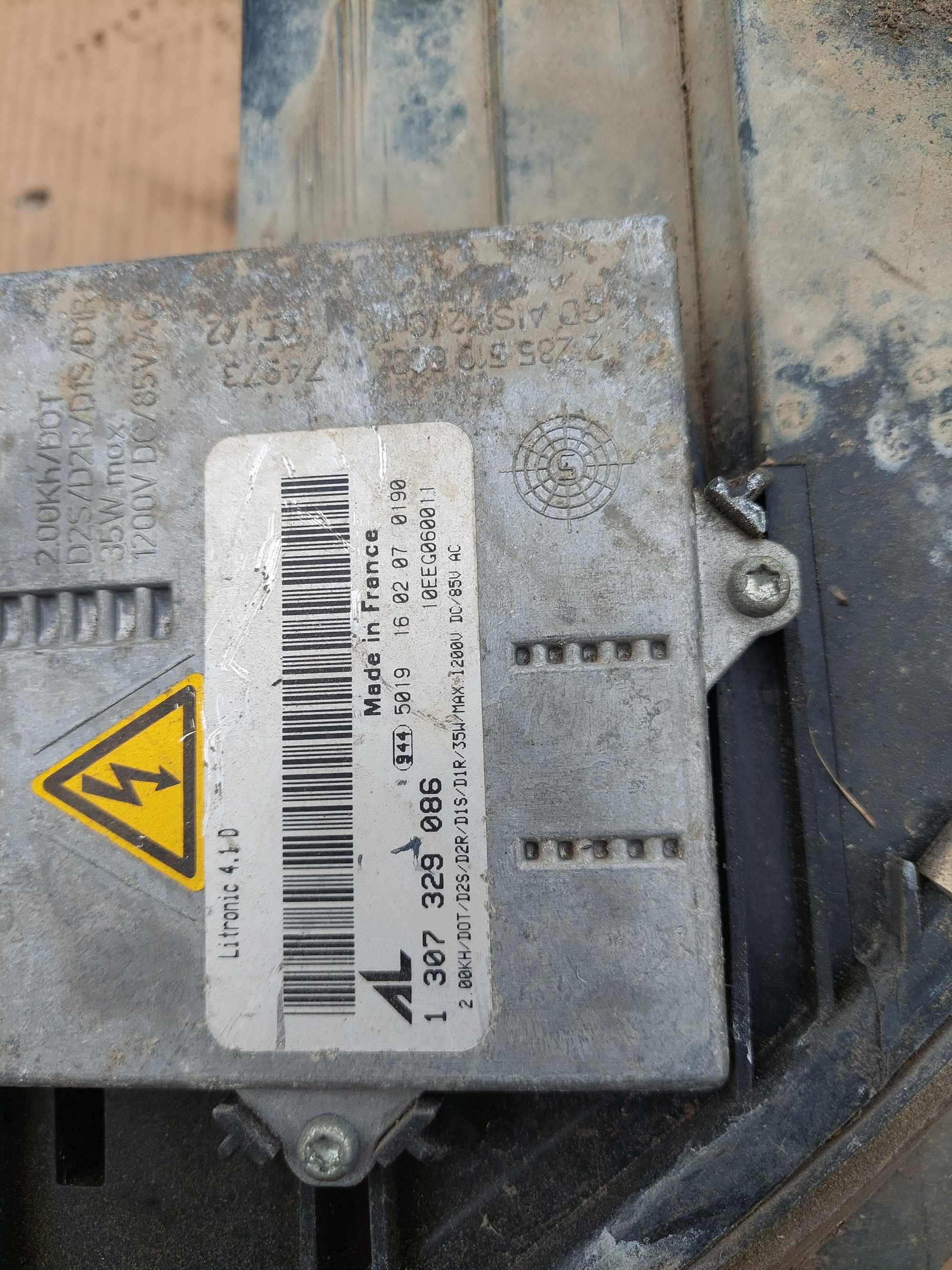 Lampa Prawa Przód Xenon Mazda 6 l  GG 02-08 F014/003/907  Przetwornica