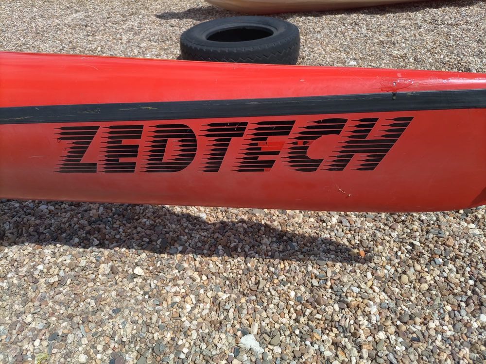 Canoa ZEDTECH K1 Mastor