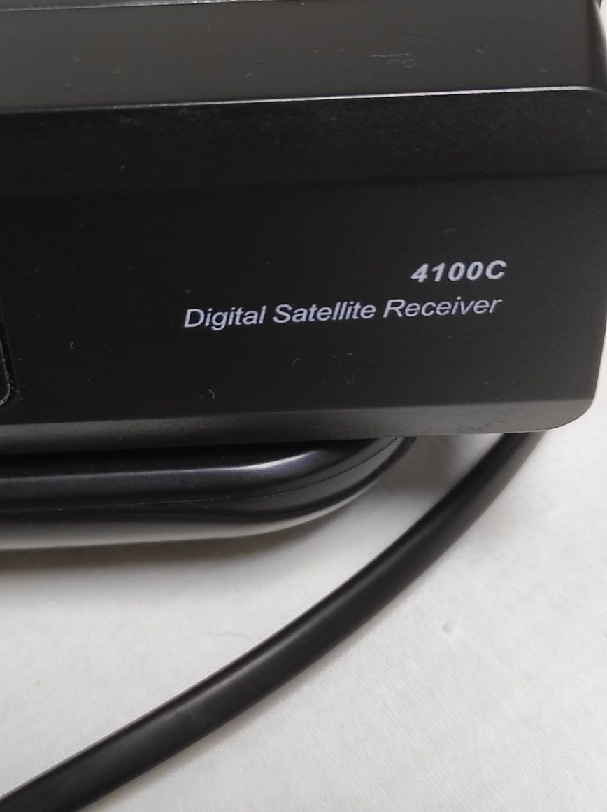 Спутниковый ресивер Digital Satellite Receiver