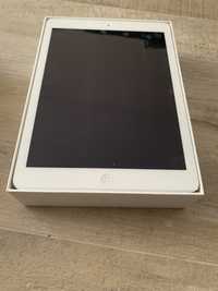 iPad Air 64GB - Wi-Fi + Cellular