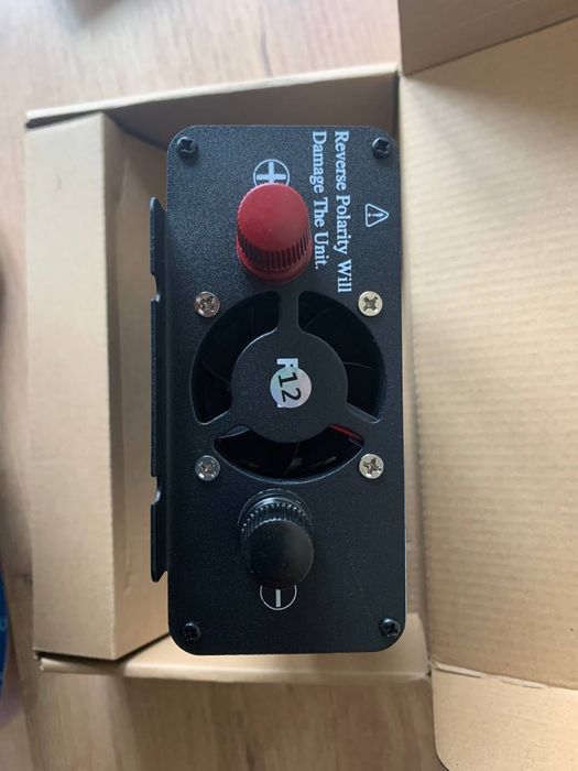 Інвертор 12-220V 1600W