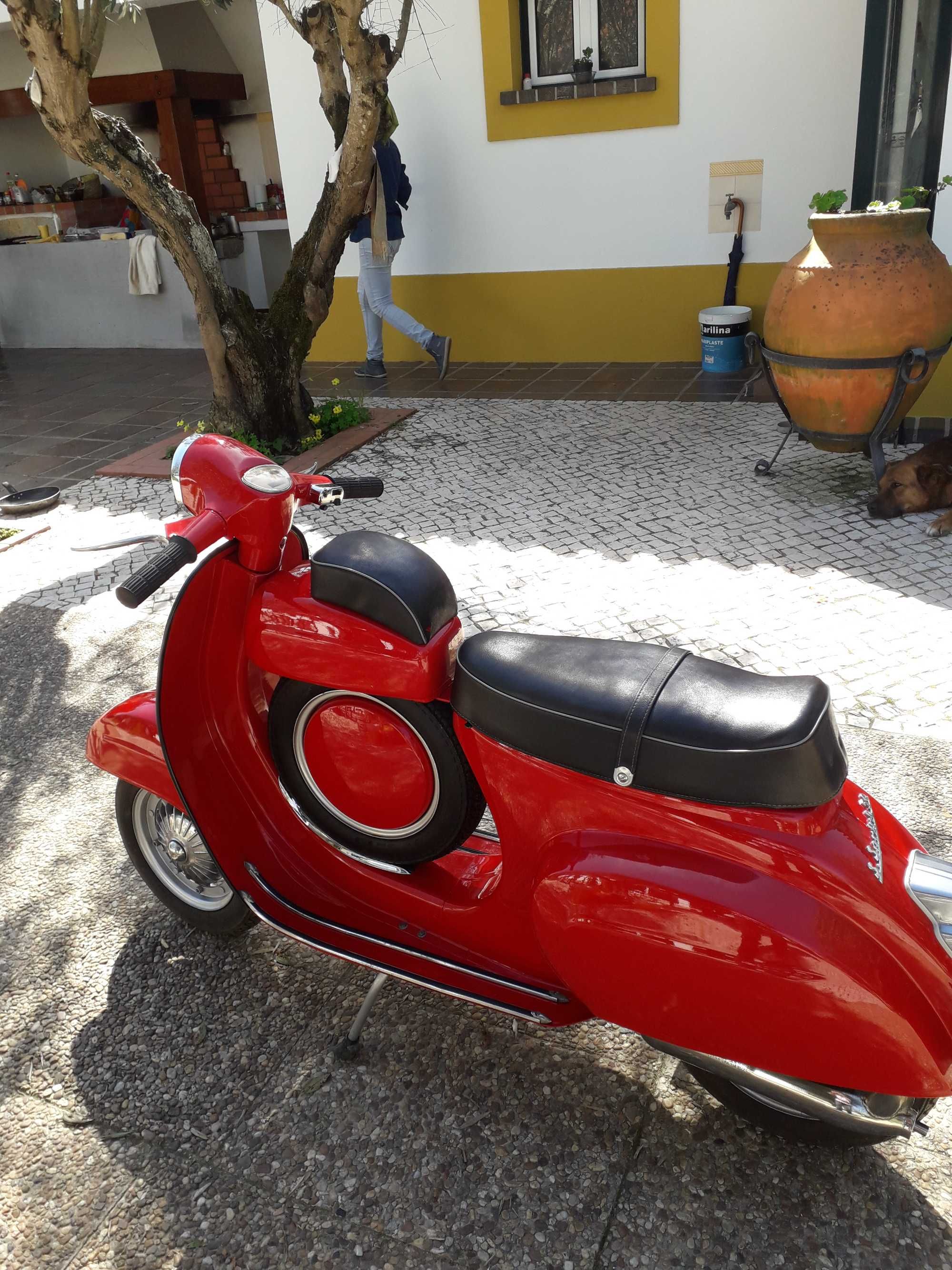 Raríssima Vespa 50 SS