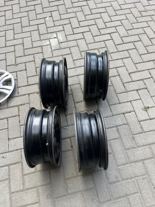 Продам диски з Fabia 2011 року.