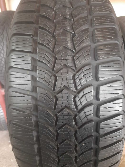 Opony Zimowe 225/55r17 Dębica Frigo HP2