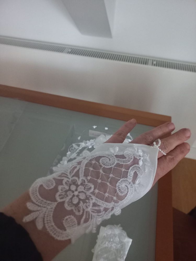 Sprzedam albe dla dziewczynki z dodatkami