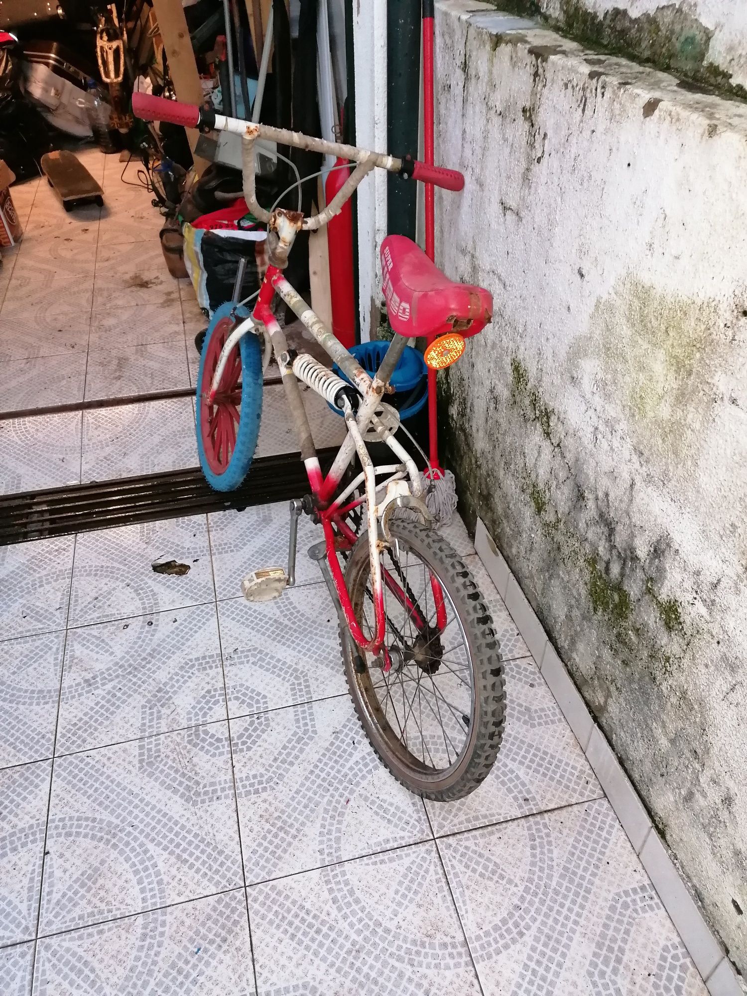 Bicicleta BMX confersil roda 20 bom estado