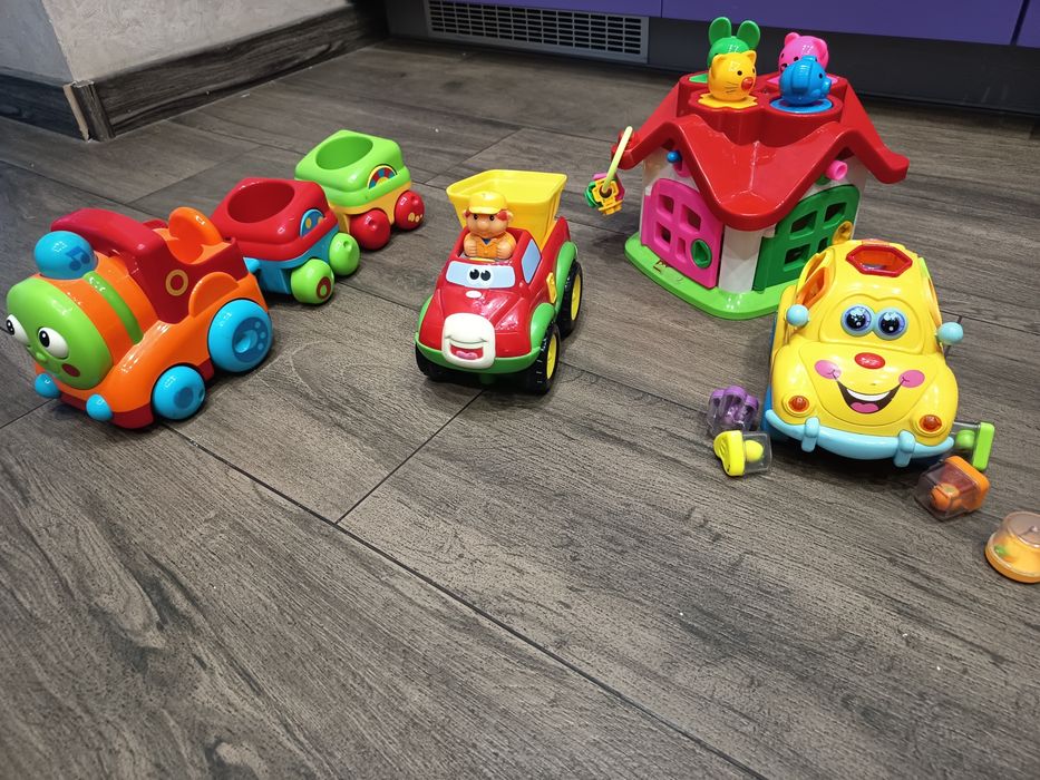 Іграшки для малюків