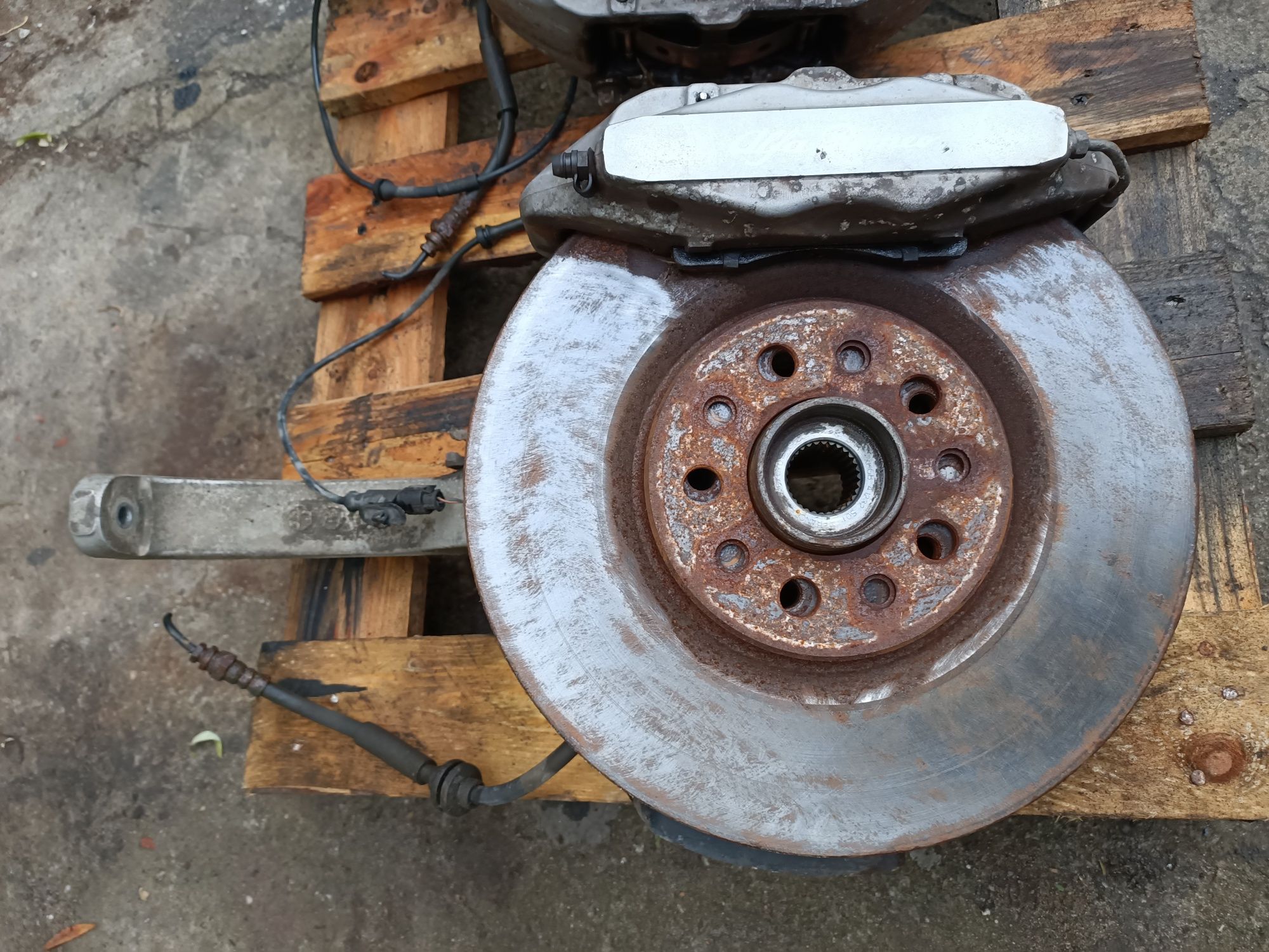 Zaciski hamulcowe przód Duże brembo 330 mm SWAP zwrotice Alfa 159 Brer