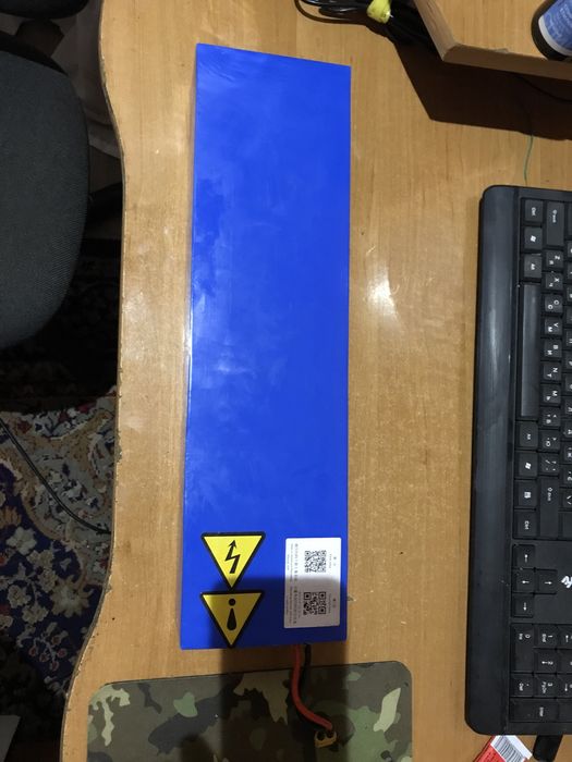 Продам єлектросамокат.Потужність 1500w 65км/год (+зарядка10А)
