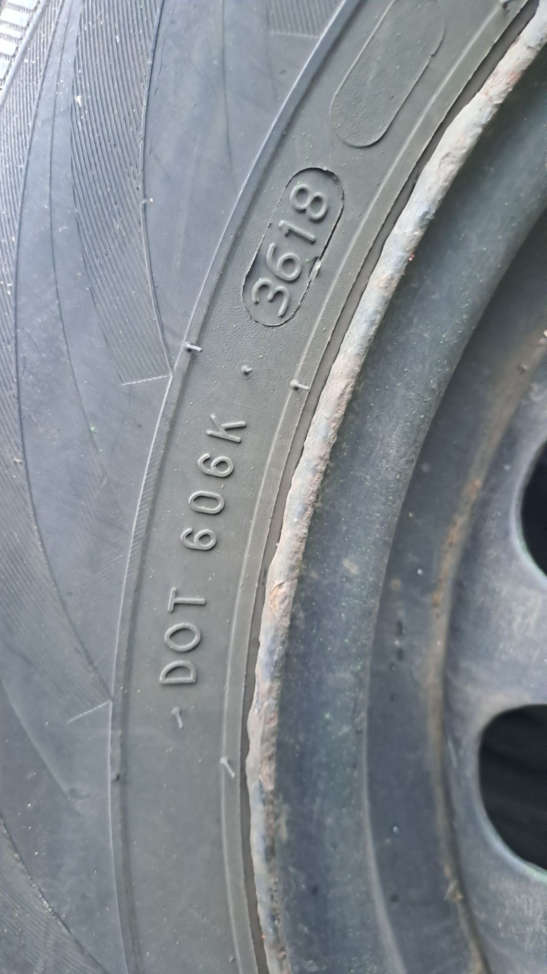 Koła z oponami zimowymi Nokian 185/65R15