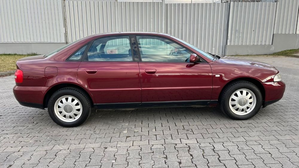 Audi A4  *74 tys. km * stan kolekcjonerski * sprowadzony * zarejestro
