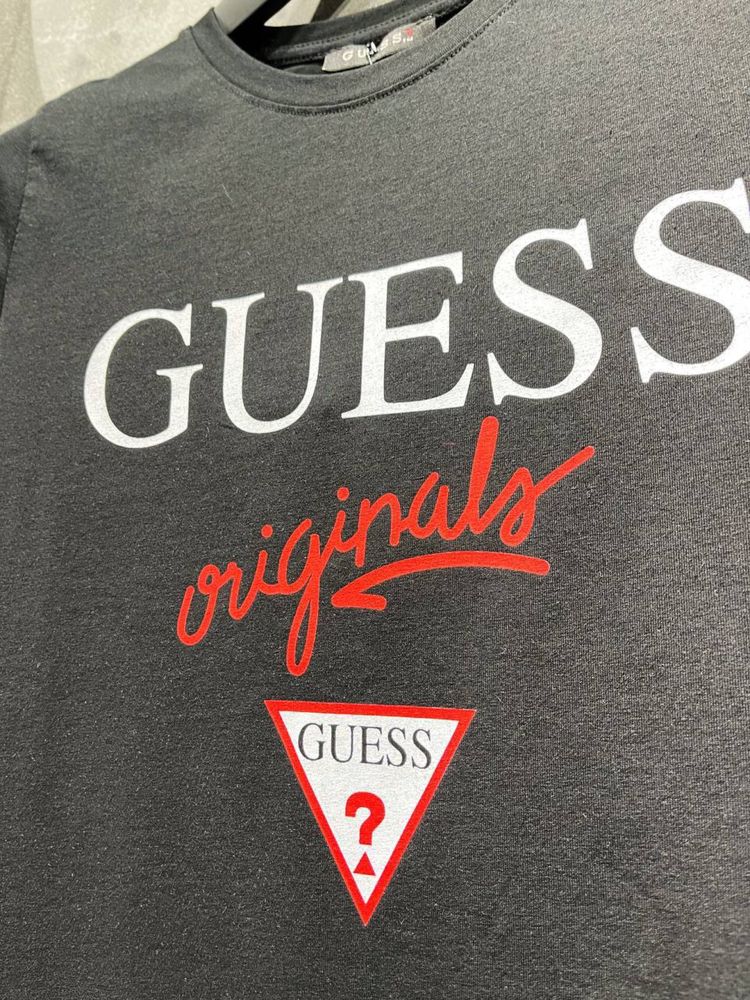 Жіноча Футболка Майка Топ у стилі Guess Гесс