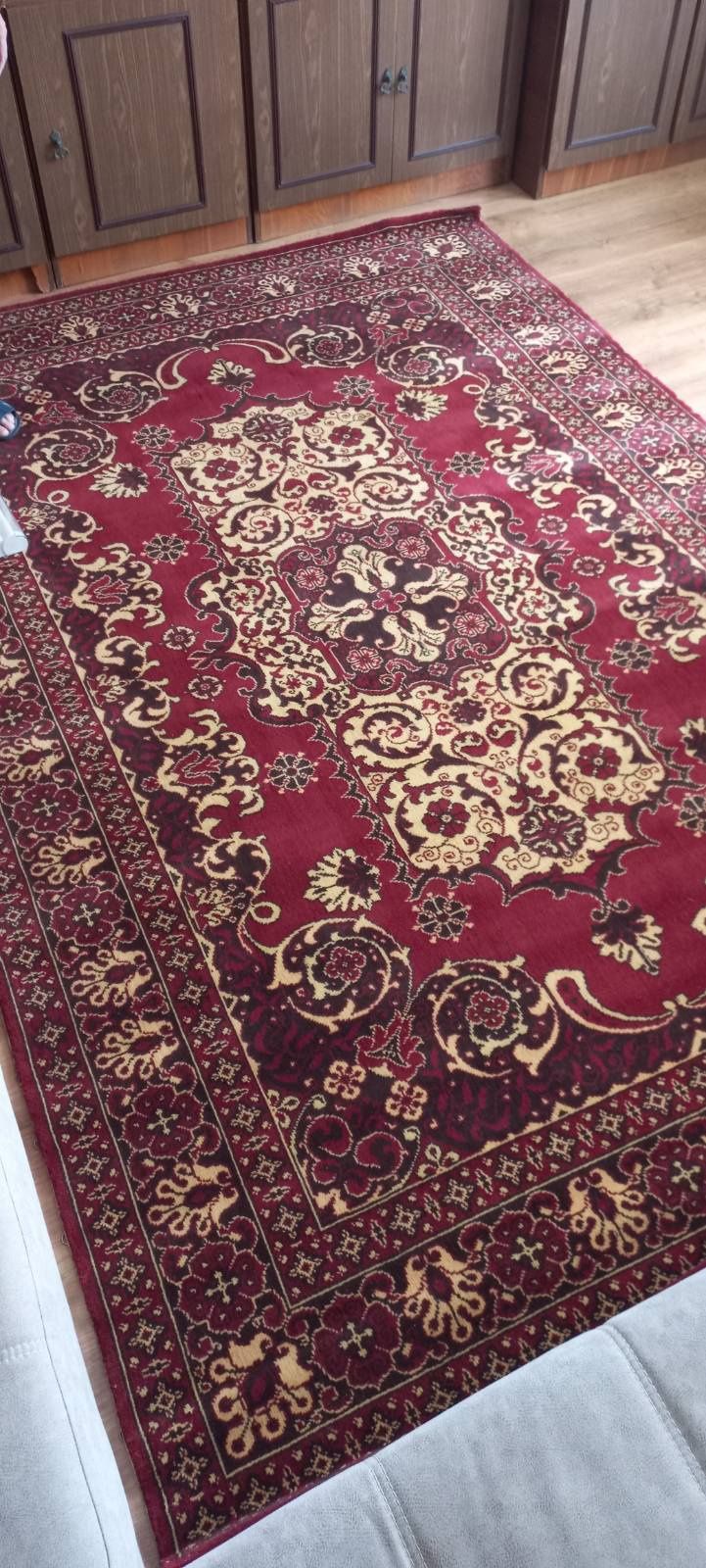 Килим розміром 2,95× 2 м