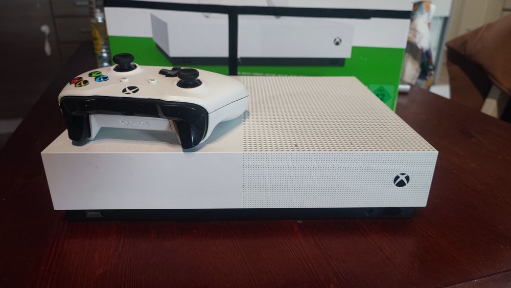 Xbox one s 1tb pad
