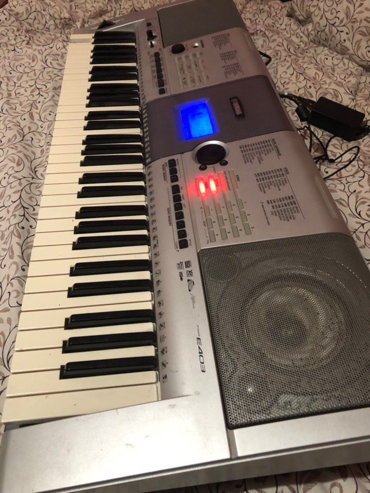 Yamaha PSR E 403