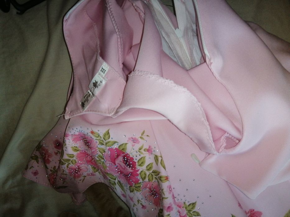 Шикарне плаття для дівчинки