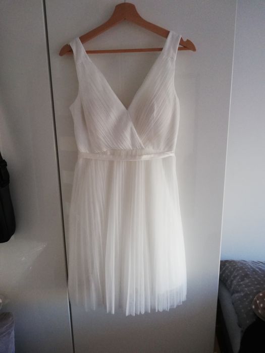 Krótka suknia ślubna tiulowa