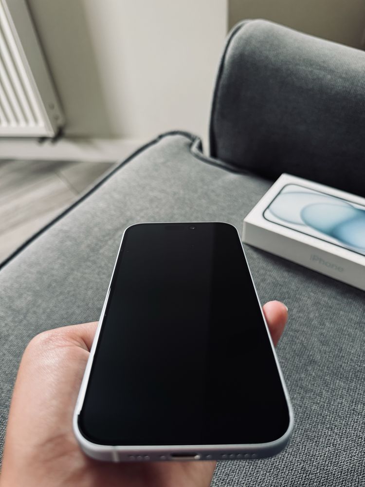 iPhone 15 128GB Niebieski Ideał + Case Spigen
