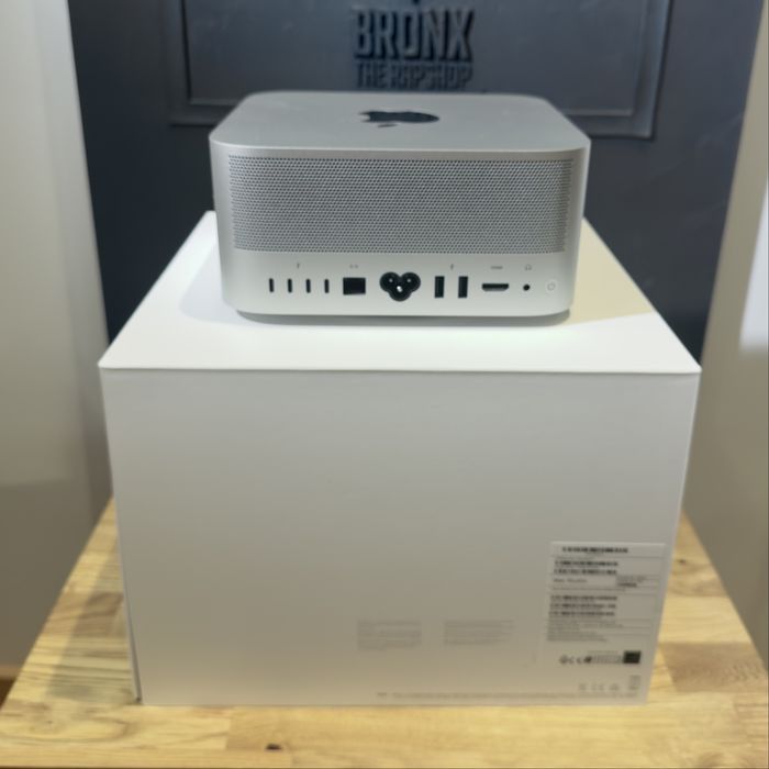 Apple MAC STUDIO M1 Max 10-core CPU/32-core GPU-32 GB RAM - 1 TB SSD