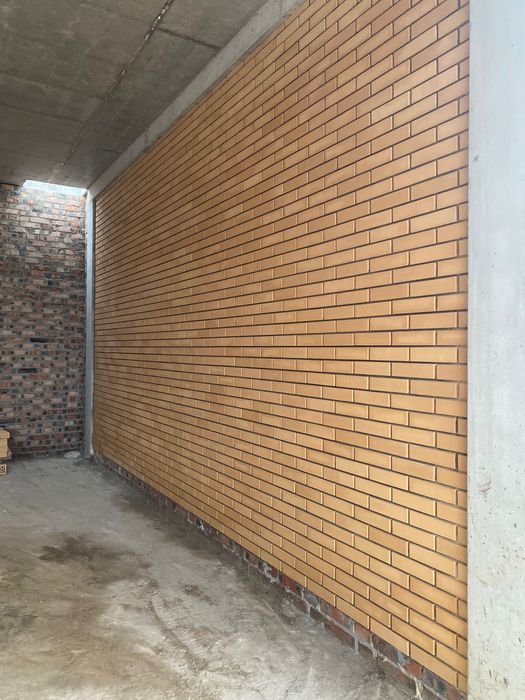 Кладка цегли, блока, дах,фасад.