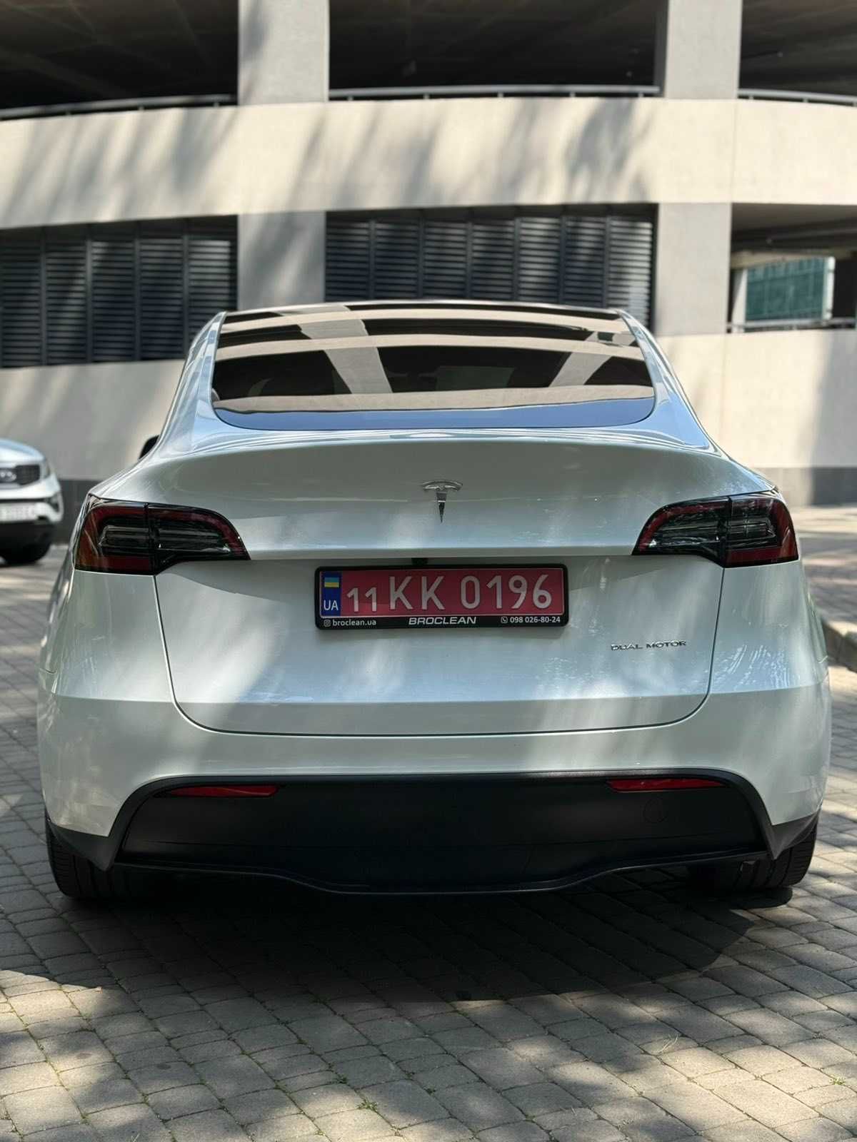Tesla Model Y 2024 Long Range Dual Motor, 7 місць, батарея 82кВт*год.