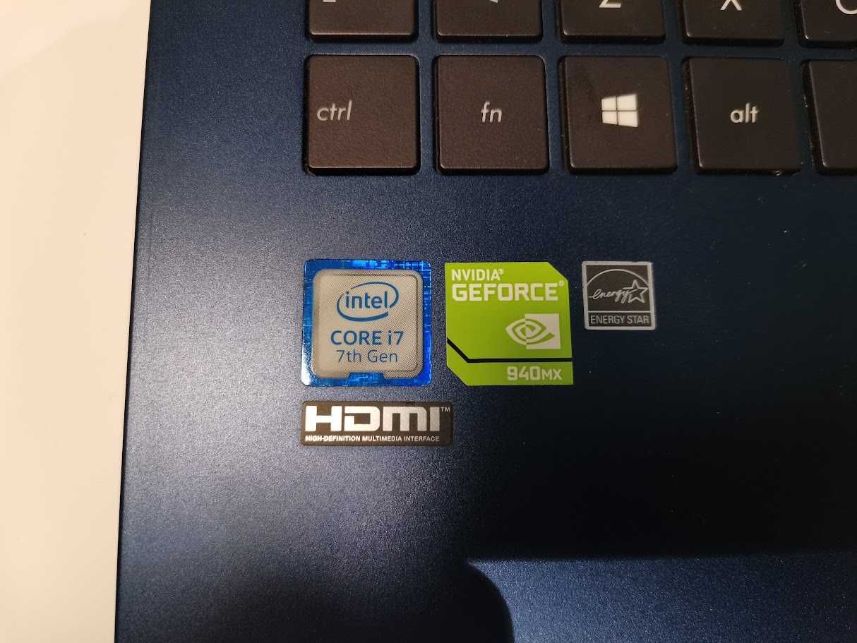 Asus UX430U - Computador Portátil