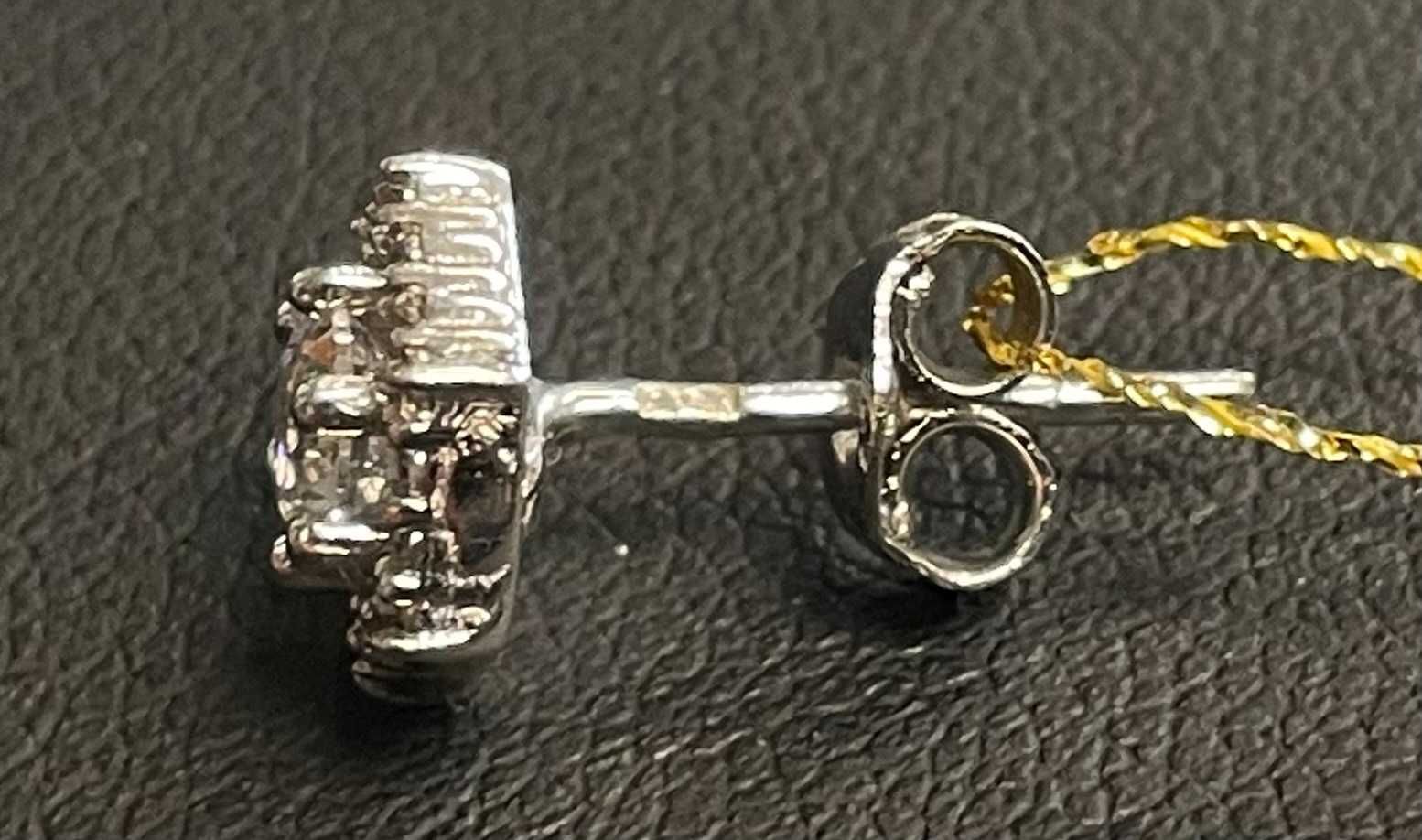 Pojedynczy kolczyk z białego złota 14kt (585) 2,35 gram