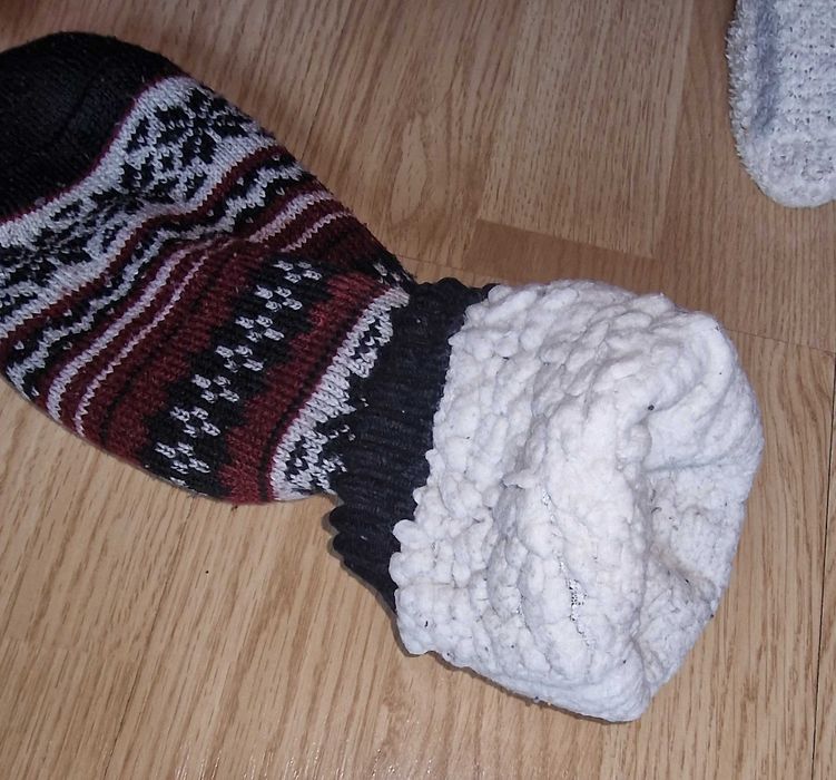 Antypoślizgowe grube ocieplane skarpety z futrem, wzór skandynawski